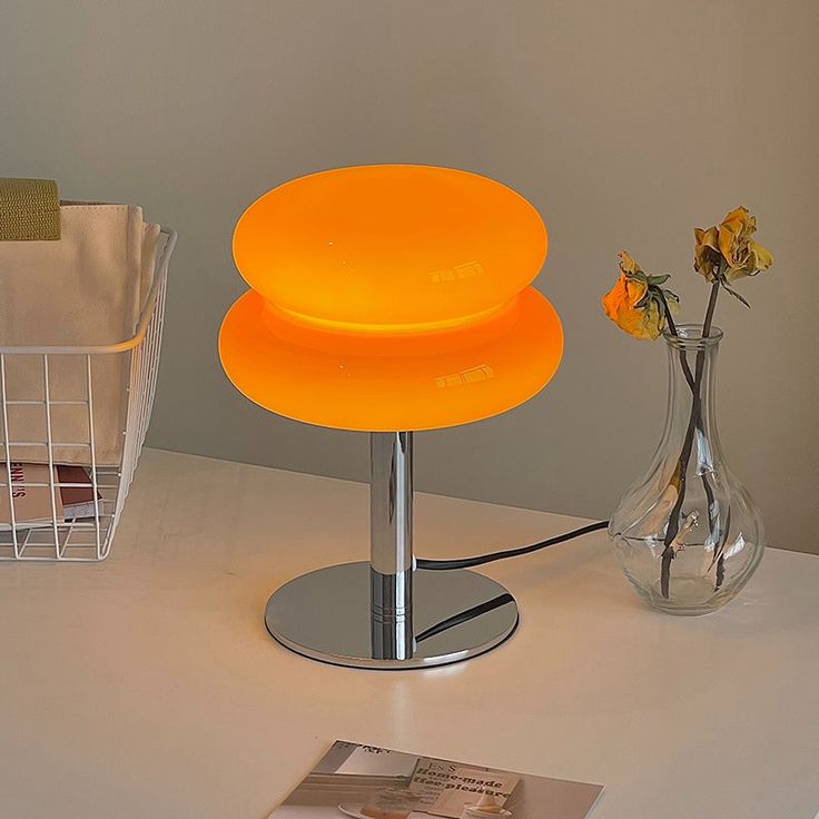 The Macaron Lamp